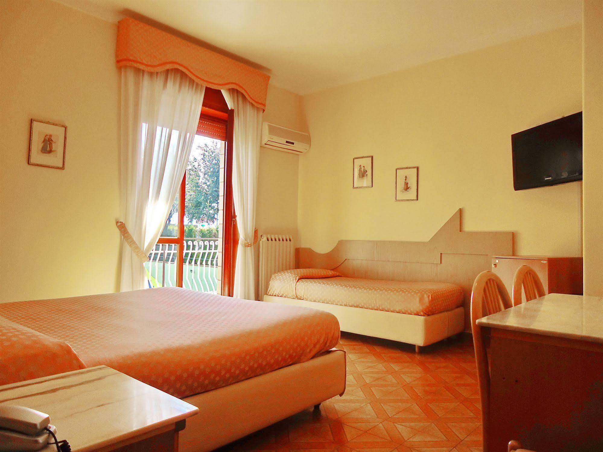 Hotel Giovanna Pompeya Exterior foto